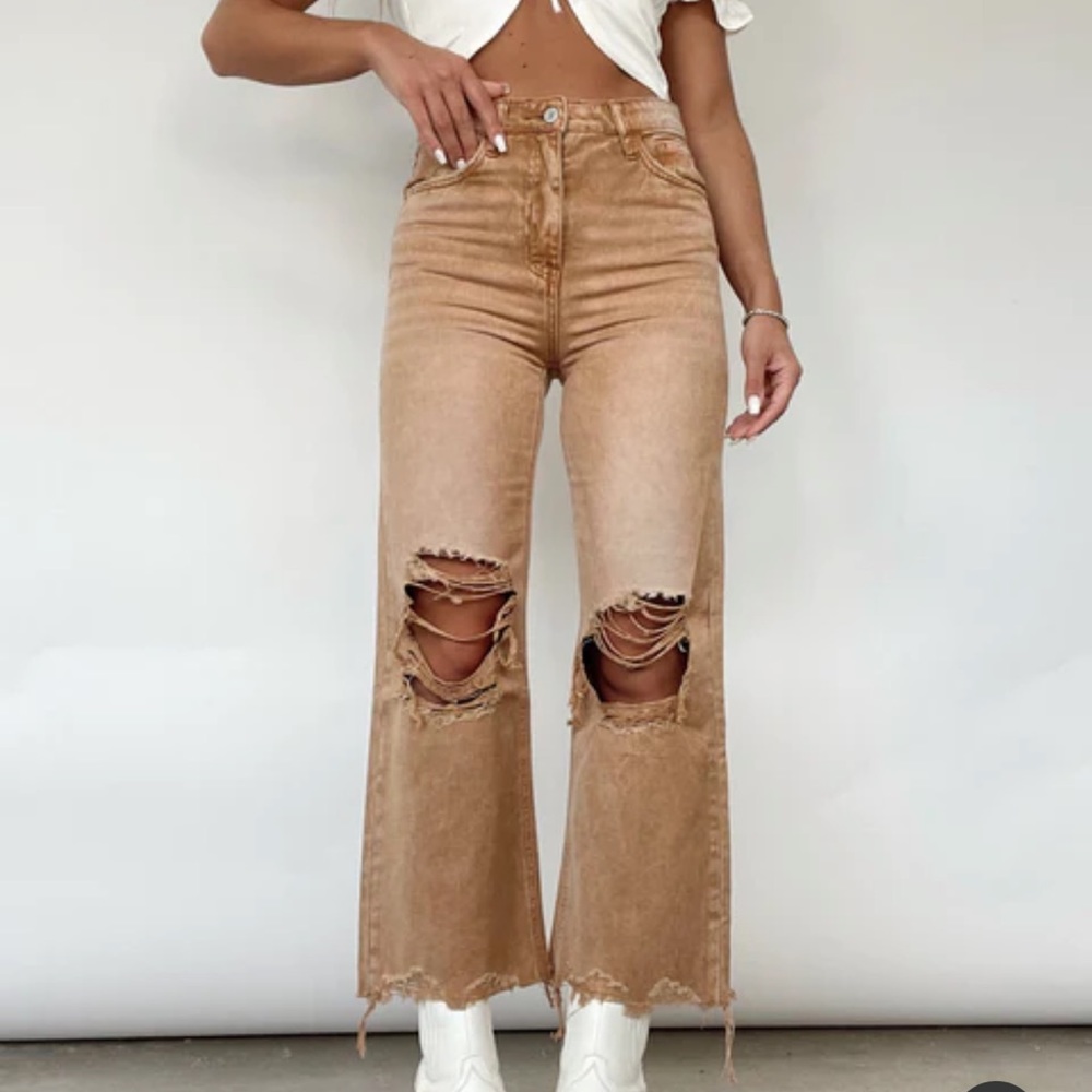 Distressed high waisted Jean’s